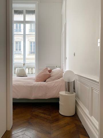 4* apartment of 210m2 center of the Lyon peninsula gallery image 5