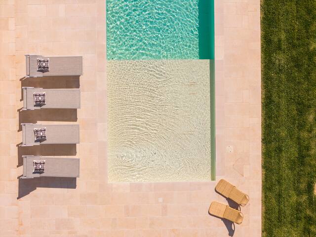 Villa Batu stylish 2 bedroom gallery image 4