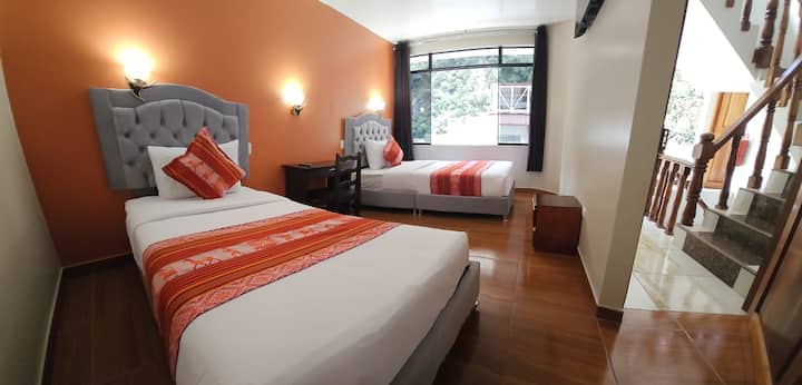 Habitación Doble Con Vista A La Montaña - Aguas Calientes