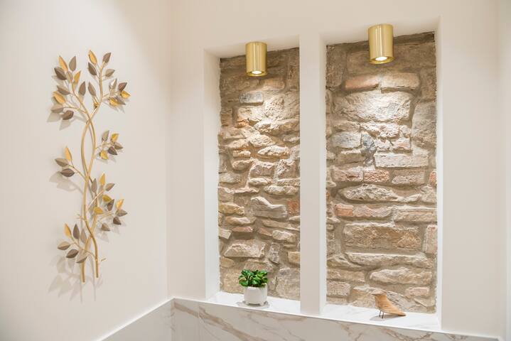 Golden Chic – Città Alta gallery image 2