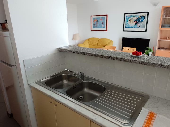 Apartment For 8 People In 3 Sleeping Rooms - La Maddalena