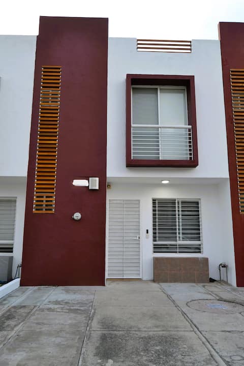 Luxury House in Campo Real Subdivision