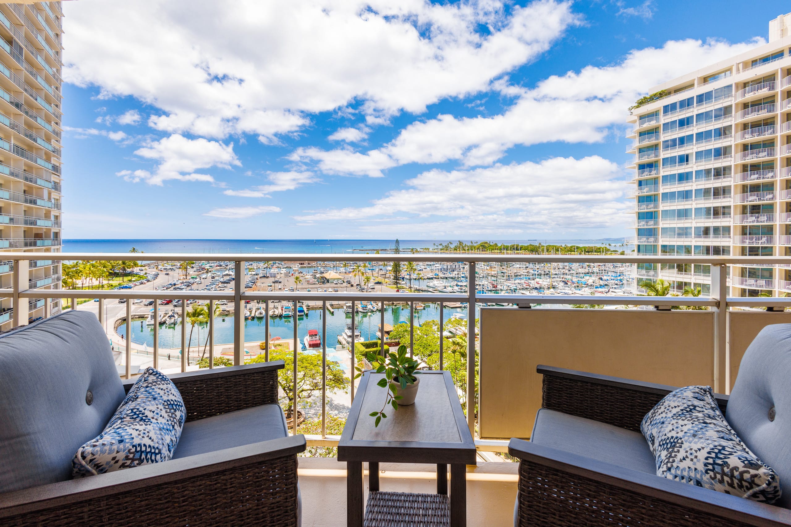 Waikiki Ocean View - Ilikai 808 + Free Parking - Image 21
