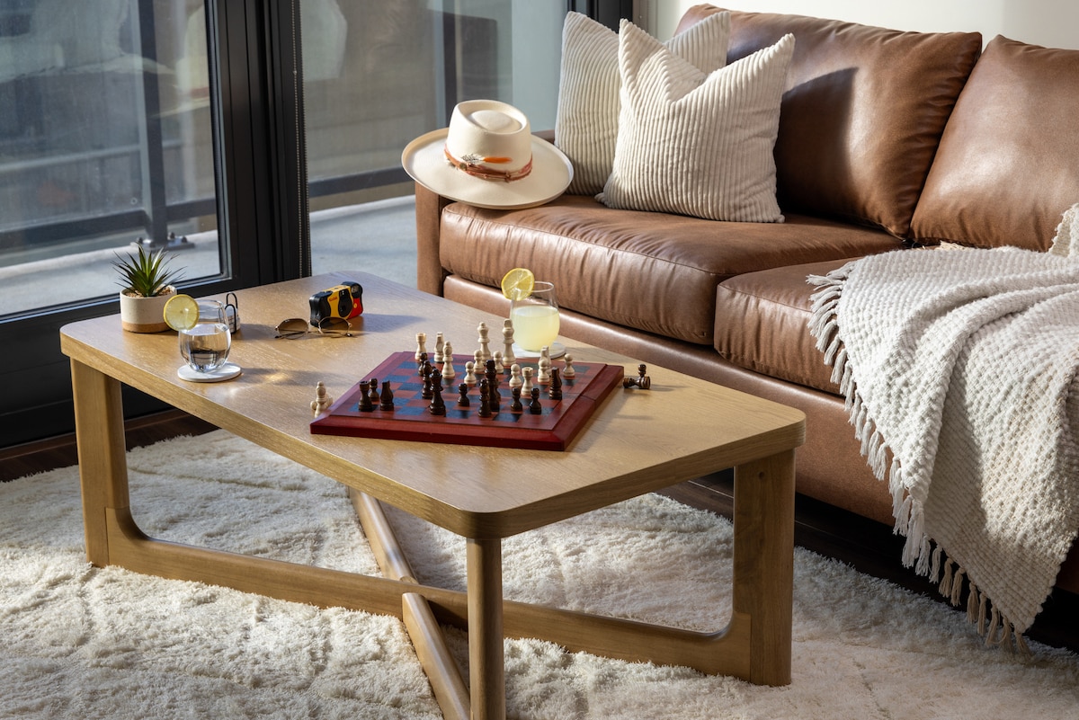 Furahia mchanganyiko wa haiba mahususi na urahisi wa fleti.