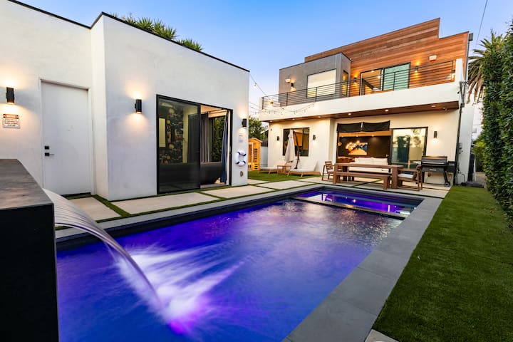 Venice Dream House! Heated Pool/Sauna & Movie Room