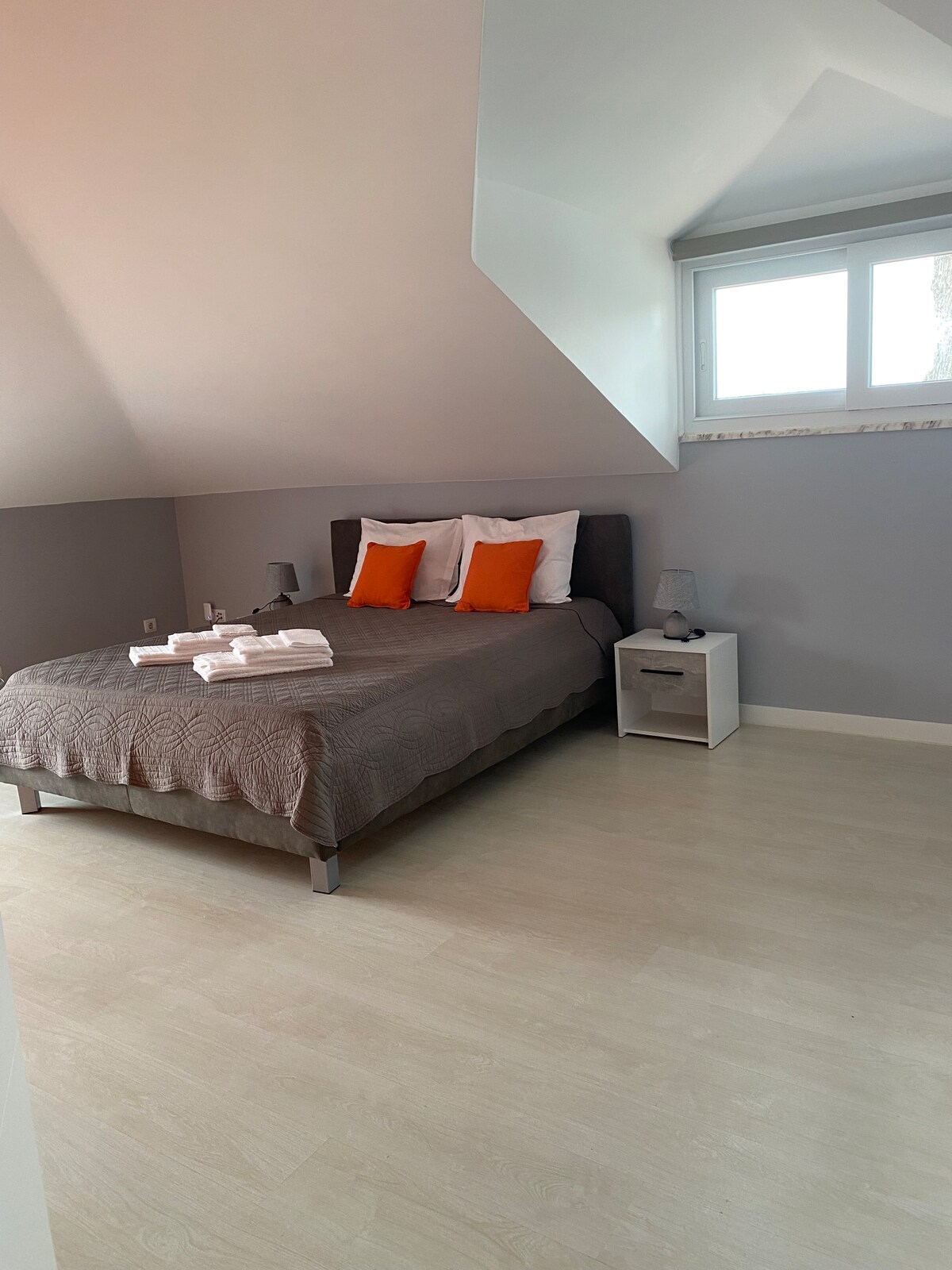 Спалня със 160 легла, принадлежащи на T2 Casa Limoeiro