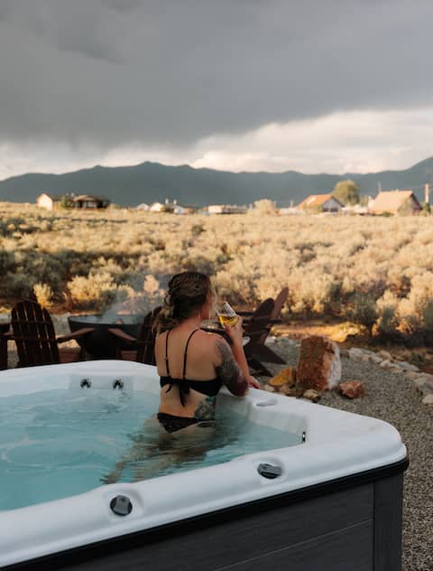 2 Guest Fav Homes, Adjacent, Views, HotTub