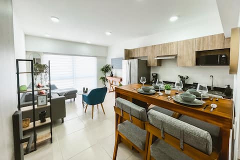 3 bedrooms / 2 bathrooms / 2 parking spaces