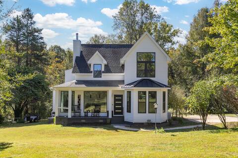 Escape the Chaos! Reset on a Peaceful 5-Acre Farm