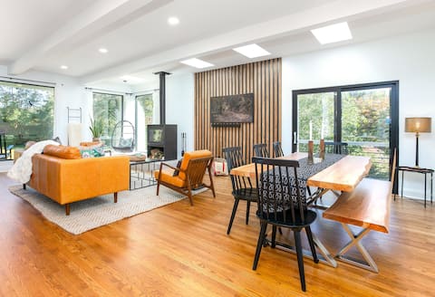 Private 5-Acre Hideaway | Quiet, Modern Comfort