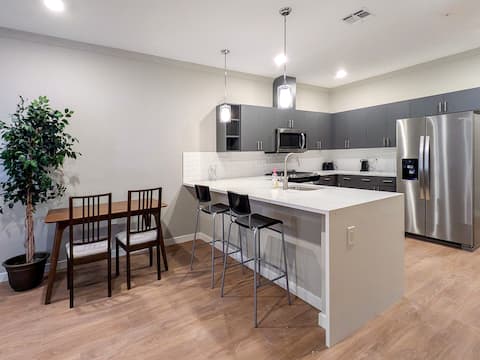 213 Spacious 3BR | Walk to Train | Free Parking