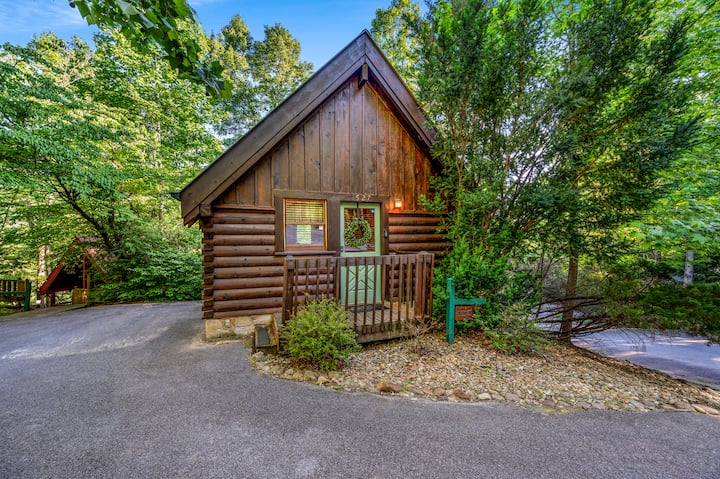 Tranquil Couples Retreat/king Bed/near Town & Park - Gatlinburg, TN