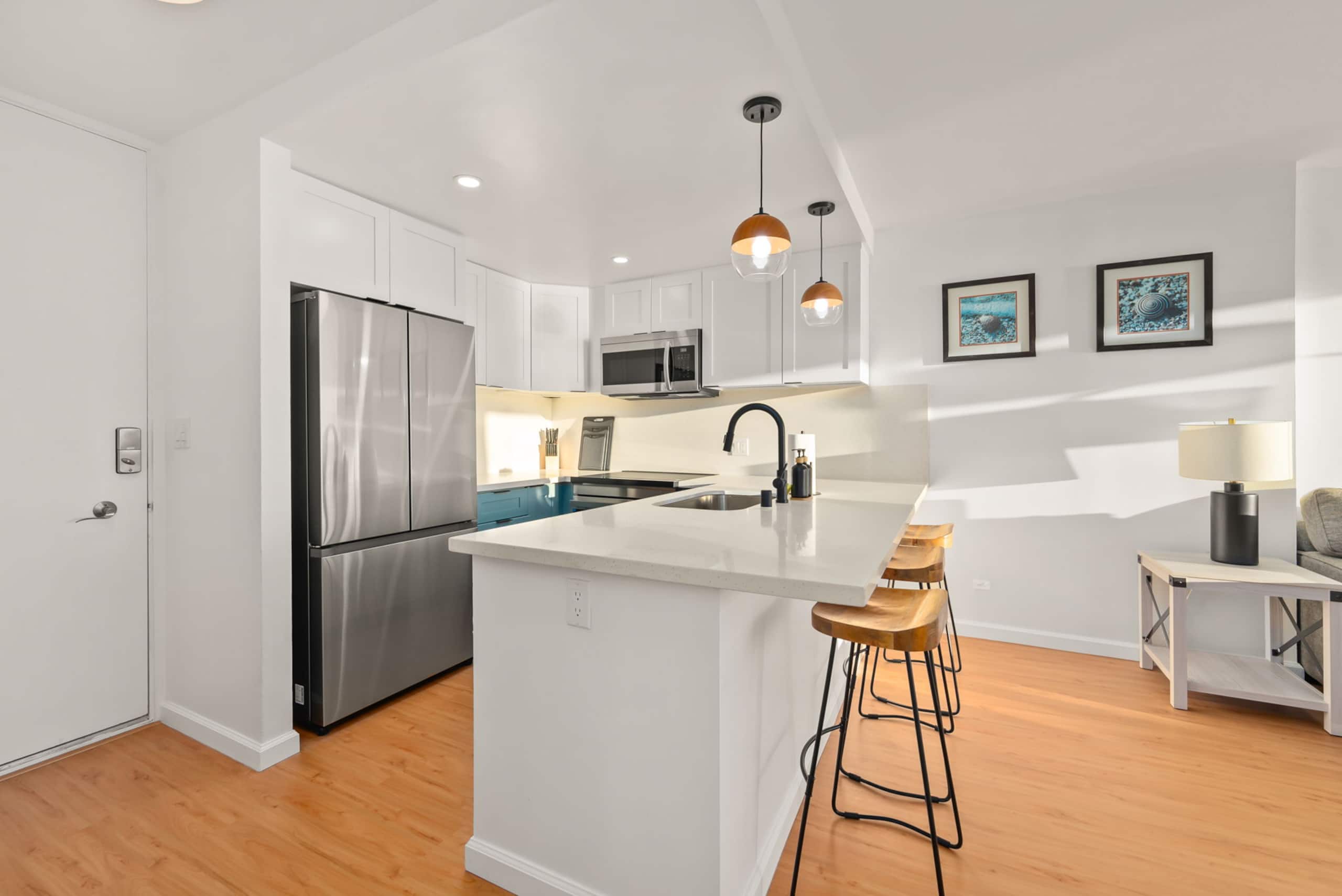 *Newly Renovated Oceanfront Waikiki- Ilikai Marina - Image 12
