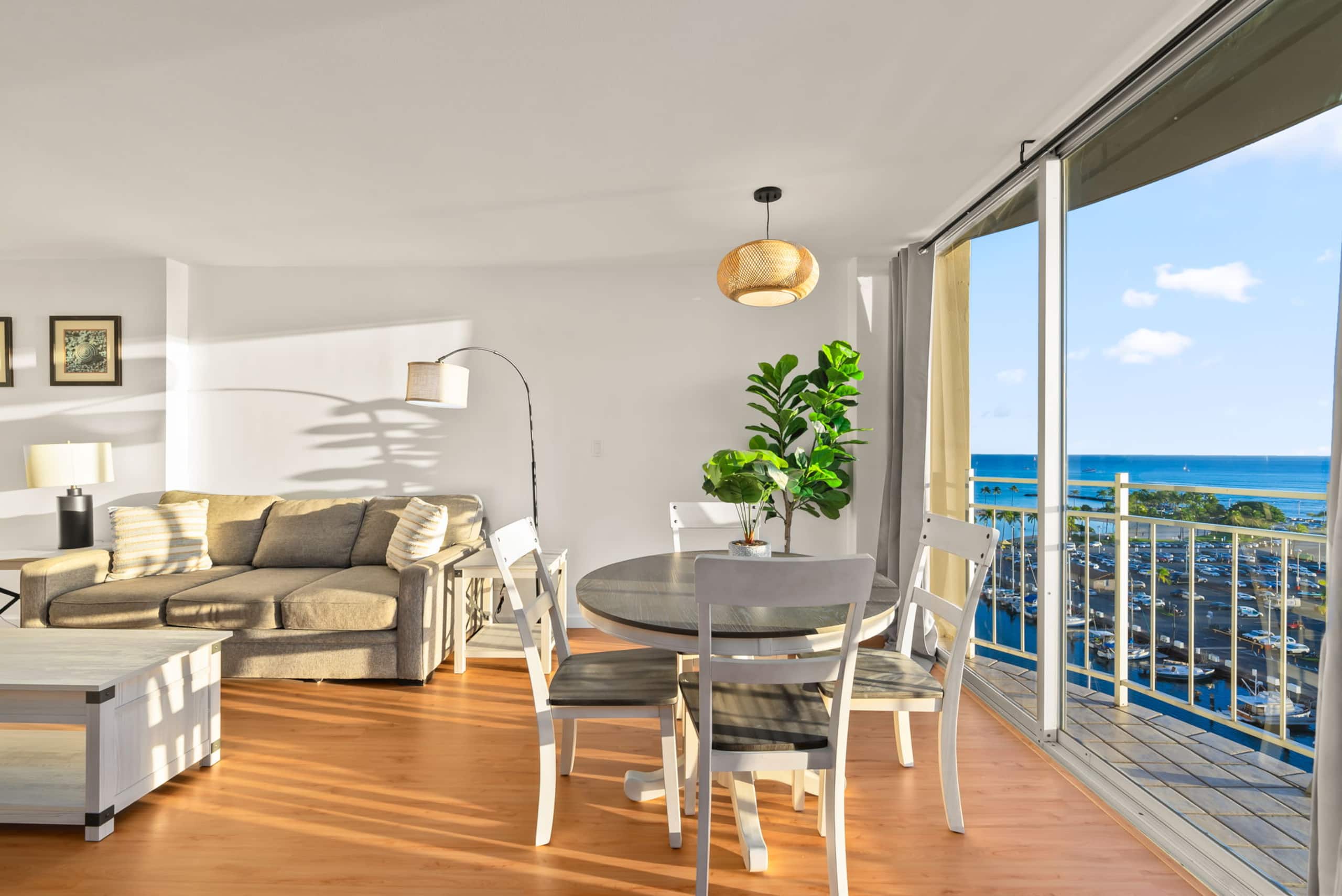 *Newly Renovated Oceanfront Waikiki- Ilikai Marina - Image 14