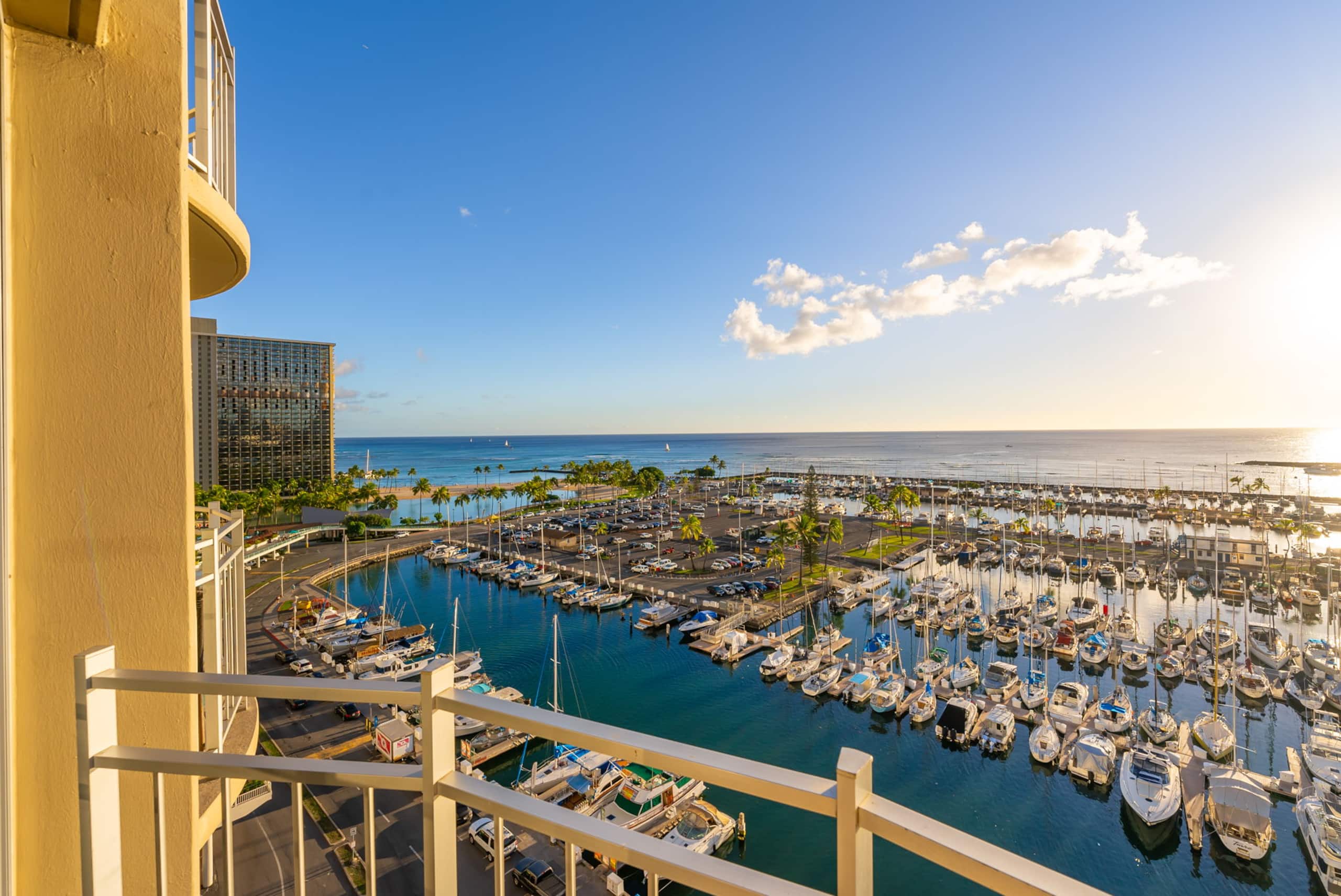 *Newly Renovated Oceanfront Waikiki- Ilikai Marina - Image 29