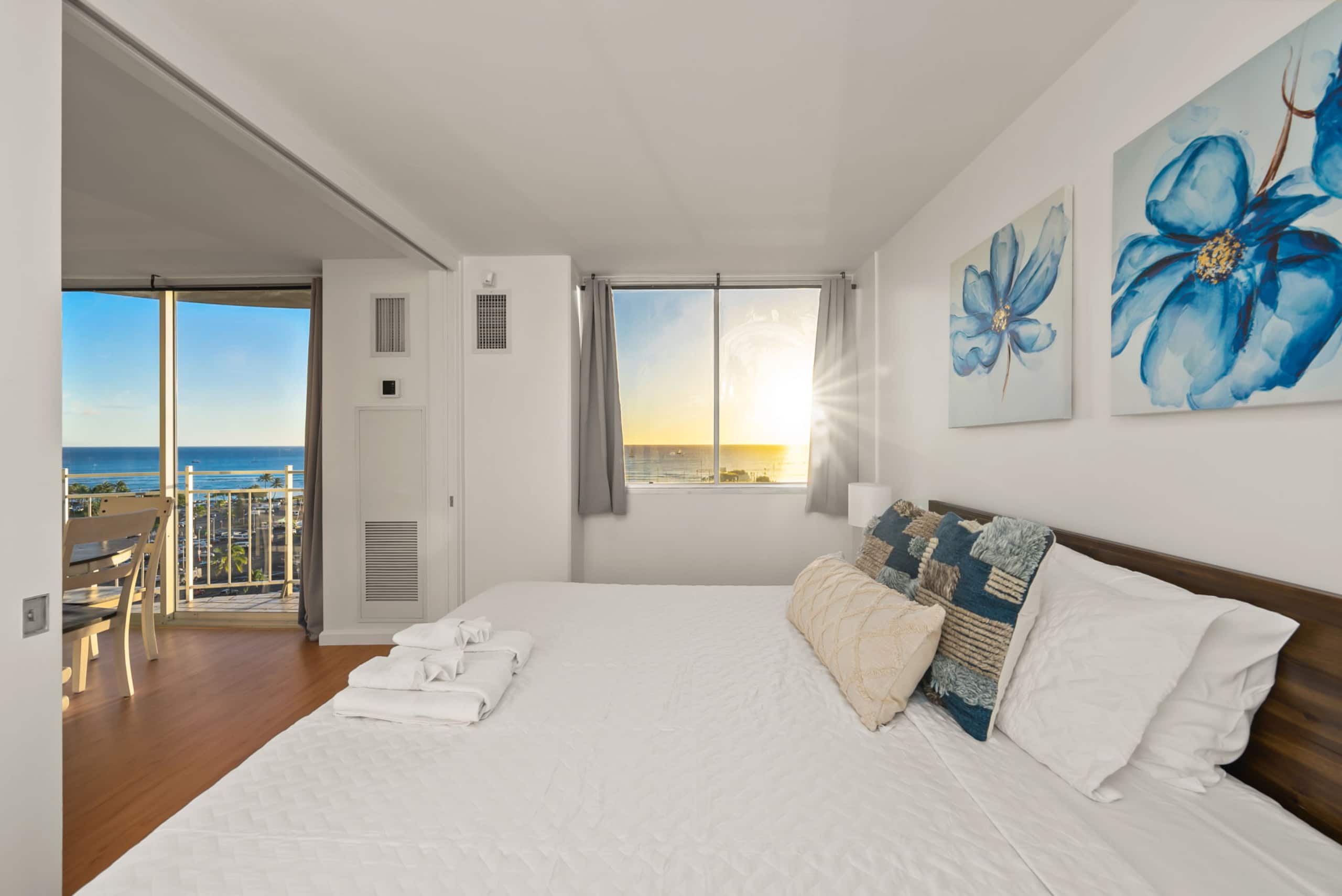 *Newly Renovated Oceanfront Waikiki- Ilikai Marina - Image 18