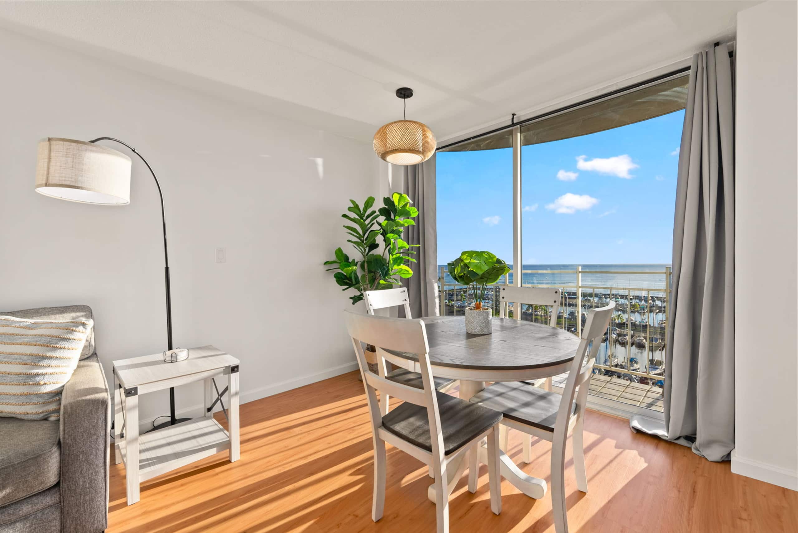 *Newly Renovated Oceanfront Waikiki- Ilikai Marina - Image 16