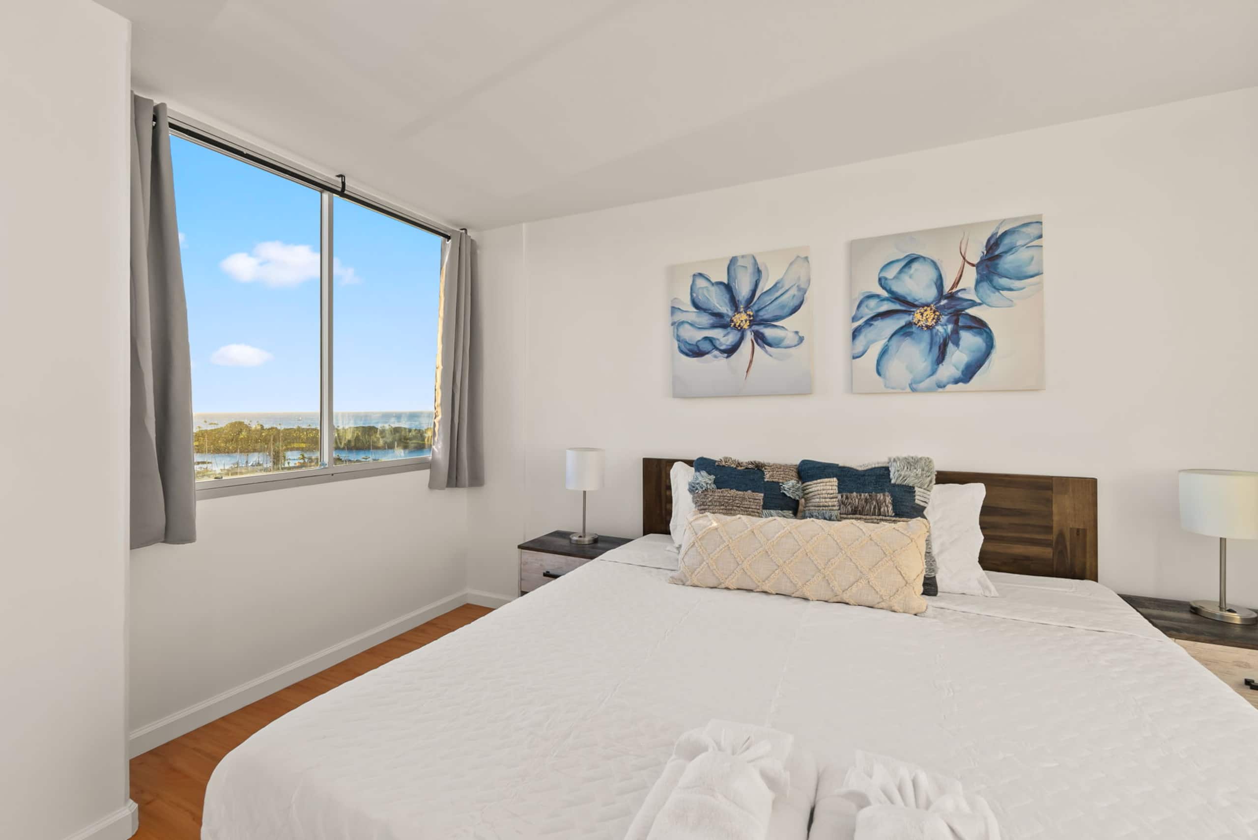 *Newly Renovated Oceanfront Waikiki- Ilikai Marina - Image 20