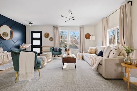 Suburban Haven: Cozy Escape with a Touch of Luxury
