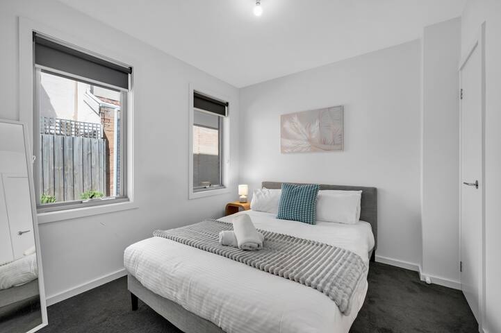 Hidden Gem 3BR in Brunswick East