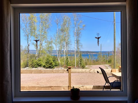 Popular Airbnb listing: The Snuggy -Adult Only Eco-Lux Oceanview KING Bed in Victoria, Subd. A