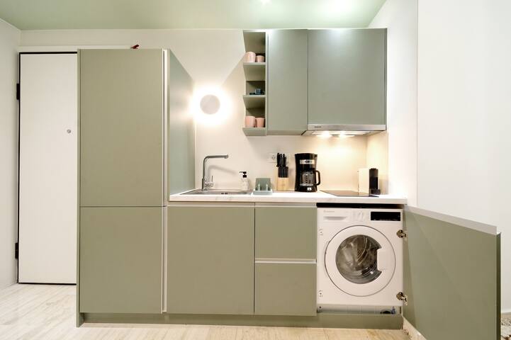 The Ark Athens – Duplex Flat W/ Gym & Rooftop gallery image 2