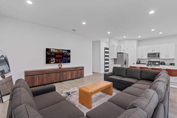 Living room 3 image 1