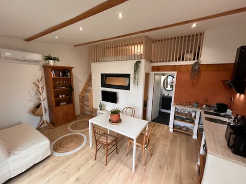 Cottage with courtyard and pool