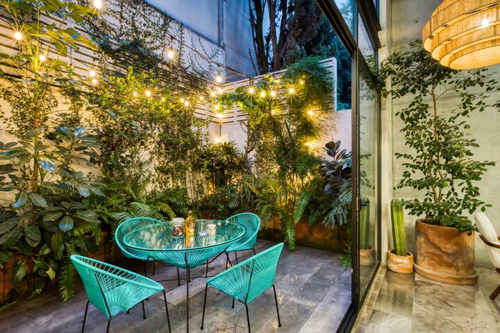 Jungle Garden Duplex & Fine Designer Decor Condesa gallery image 3