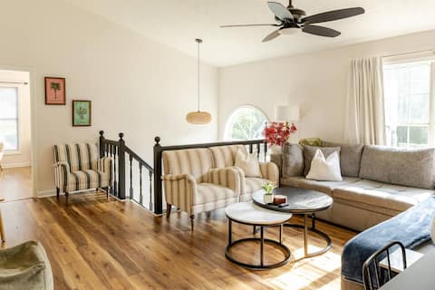 4BD/3B Home Near Sugar Hills Lake & local Shops