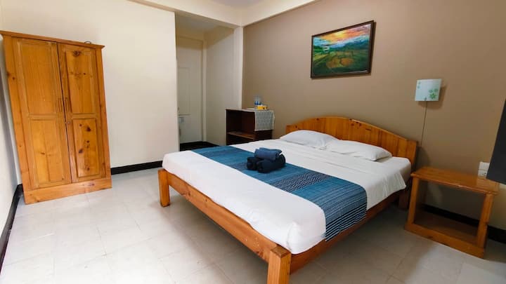 The Shire King Bed With A/c - Chiang Mai