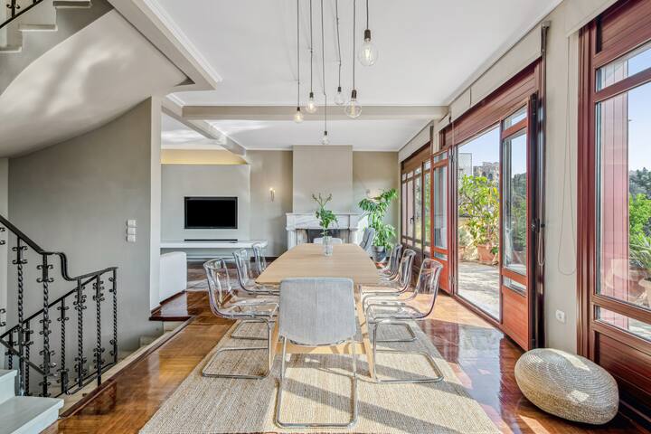 Acropolis Noir Penthouse gallery image 2