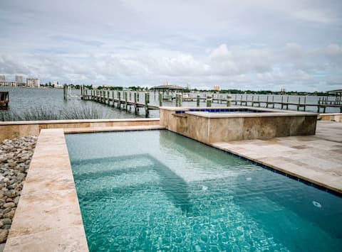 The Blue Chill-Pool/Hot Tub/Dock
