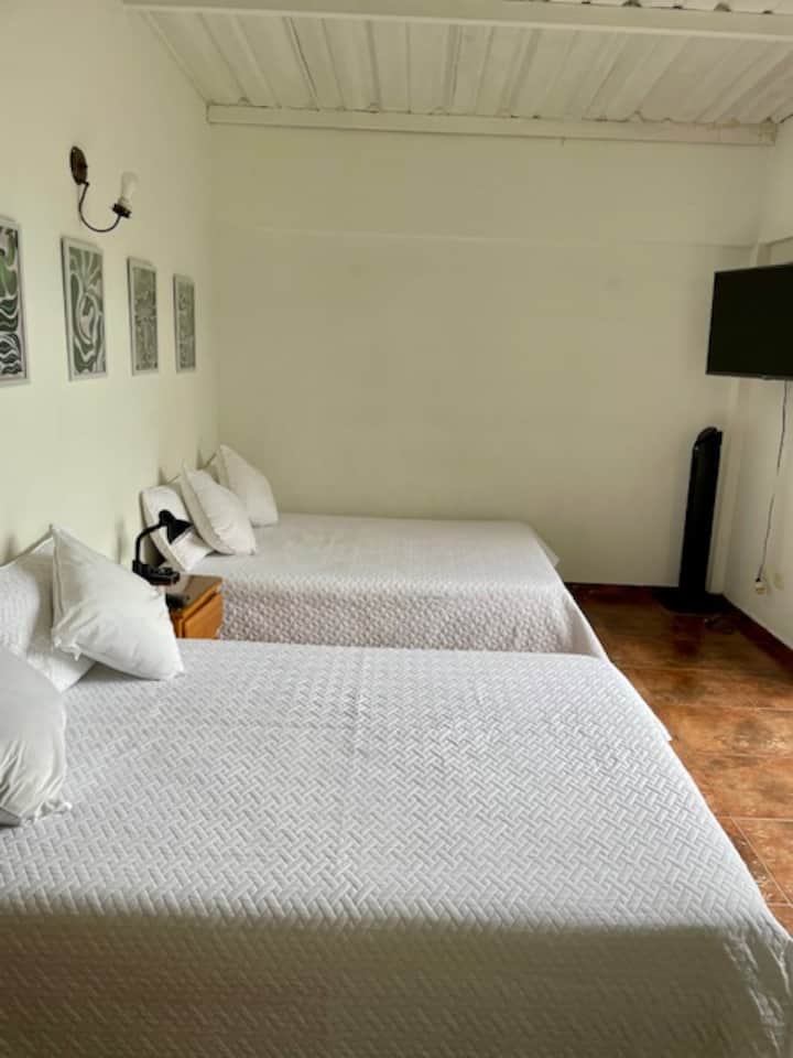 საძინებელი 1