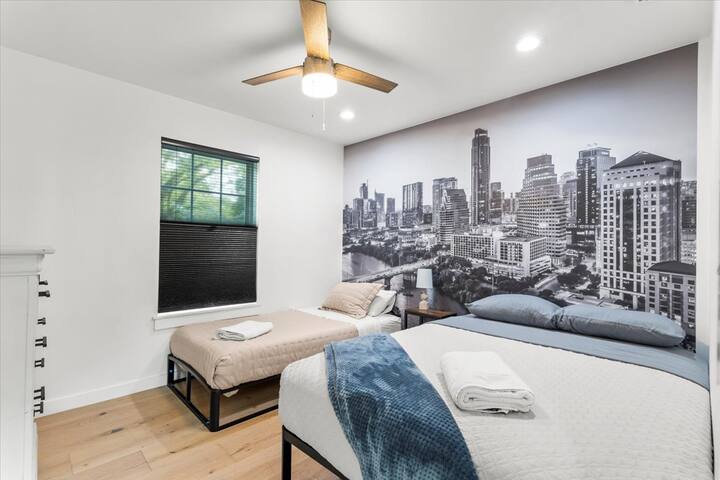 Walkable! Huge Modern House – 9 real beds gallery image 5