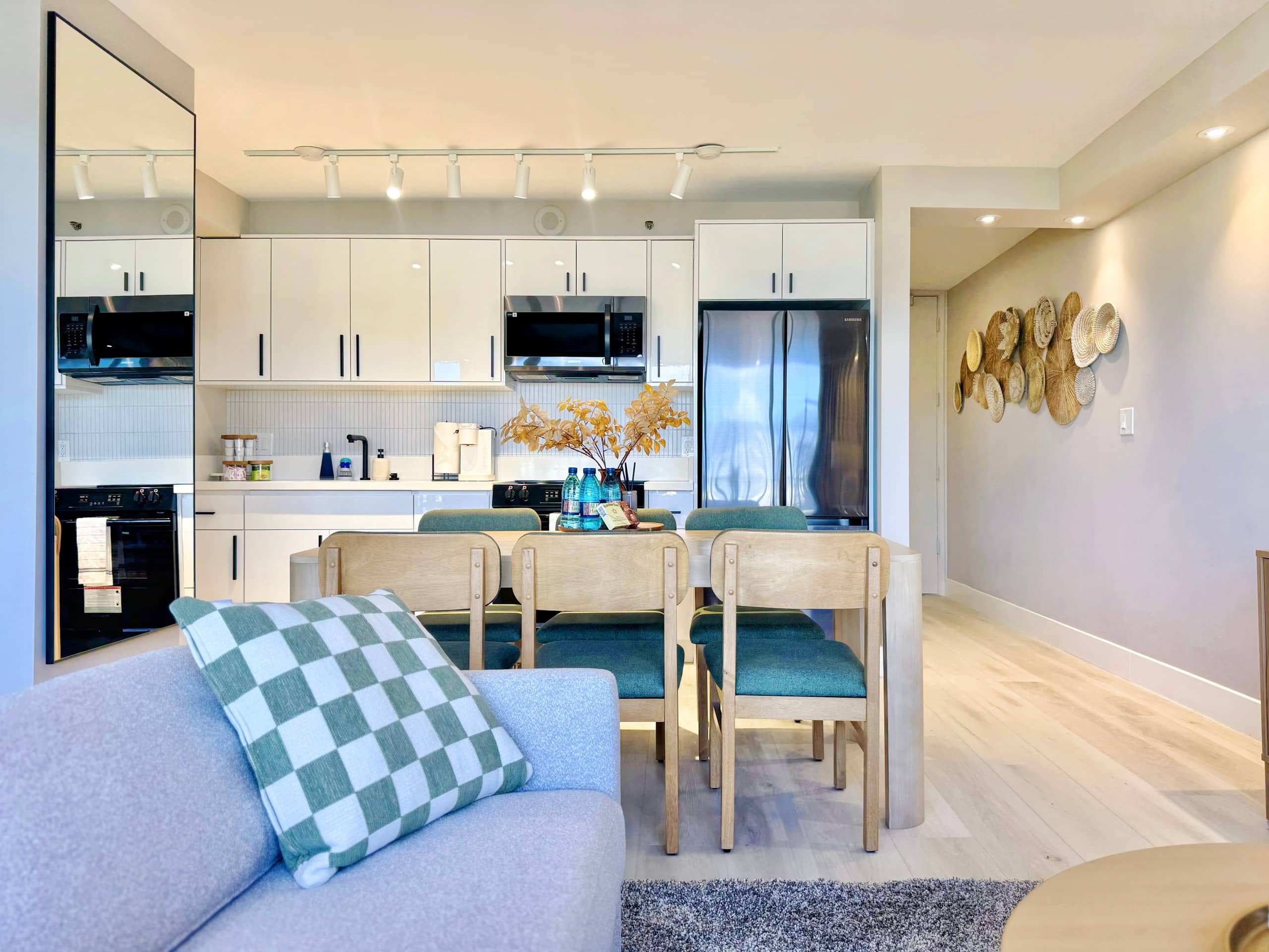 19F-Upscale Modern 1BR-Mountain View- Free Parking - Image 24