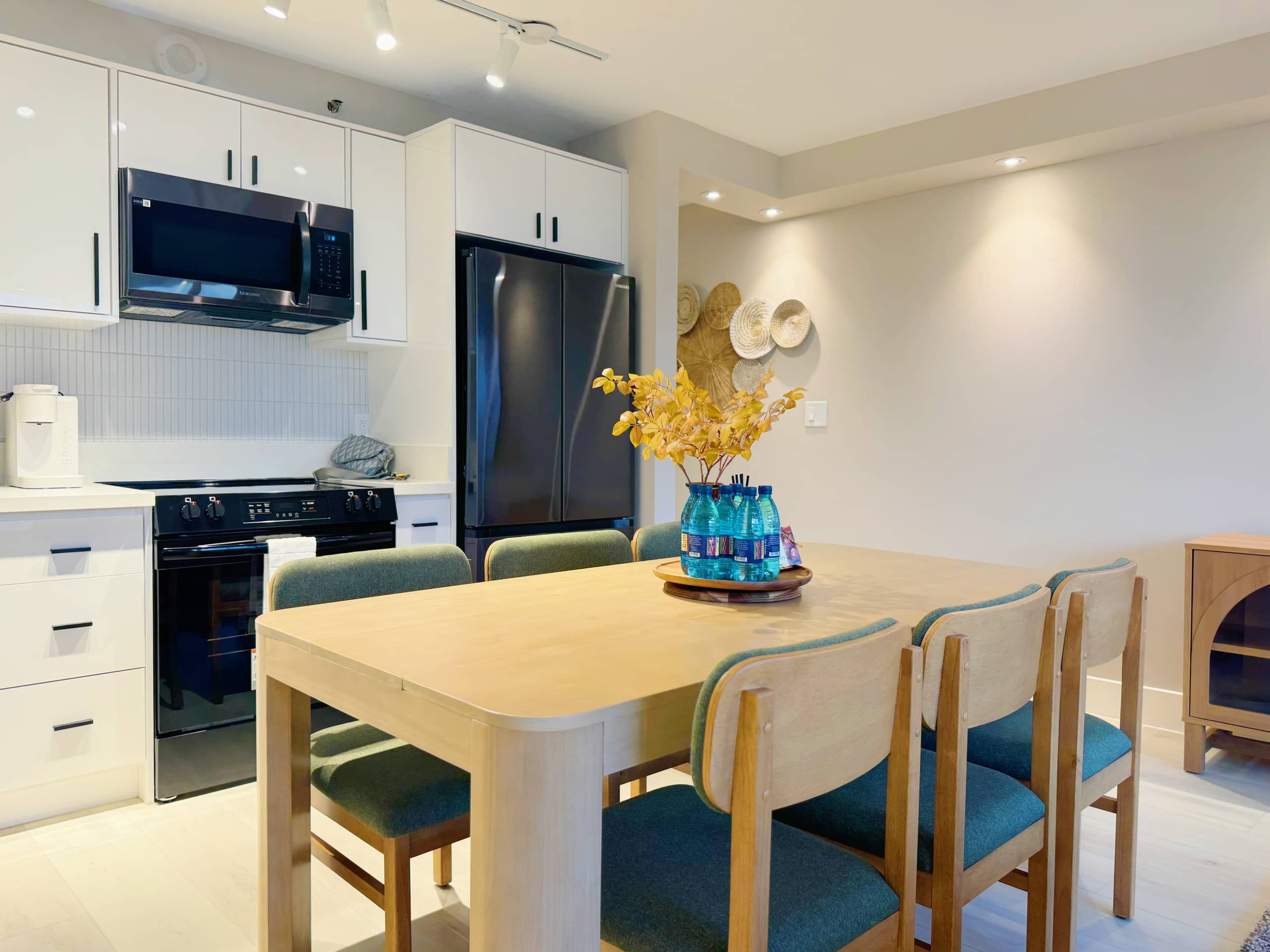 19F-Upscale Modern 1BR-Mountain View- Free Parking - Image 35