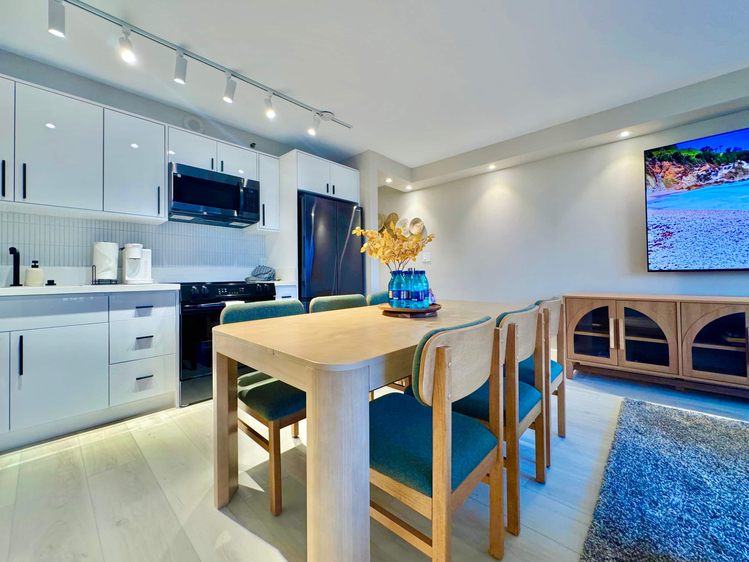 19F-Upscale Modern 1BR-Mountain View- Free Parking - Image 33
