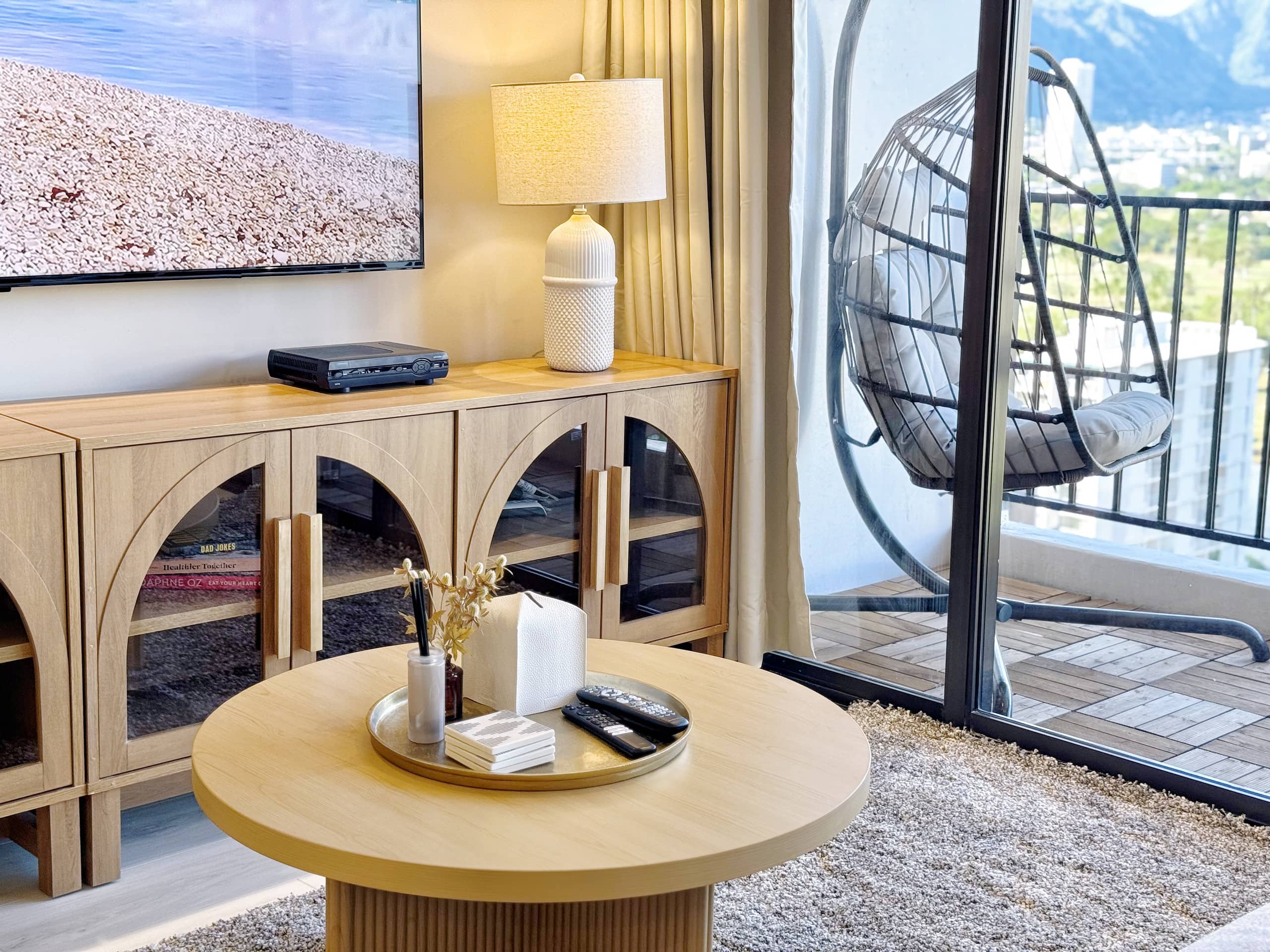 19F-Upscale Modern 1BR-Mountain View- Free Parking - Image 10