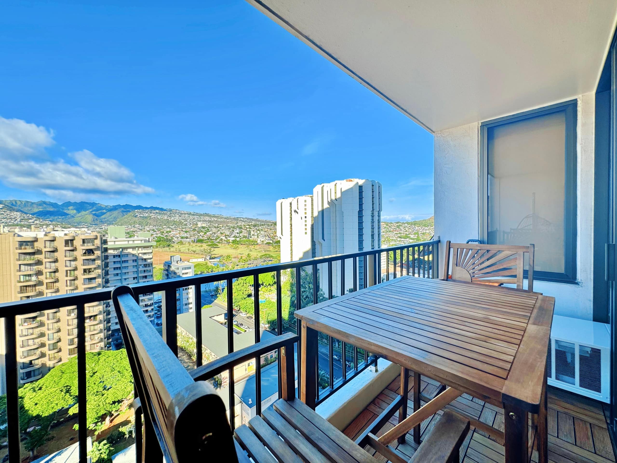 19F-Upscale Modern 1BR-Mountain View- Free Parking - Image 52