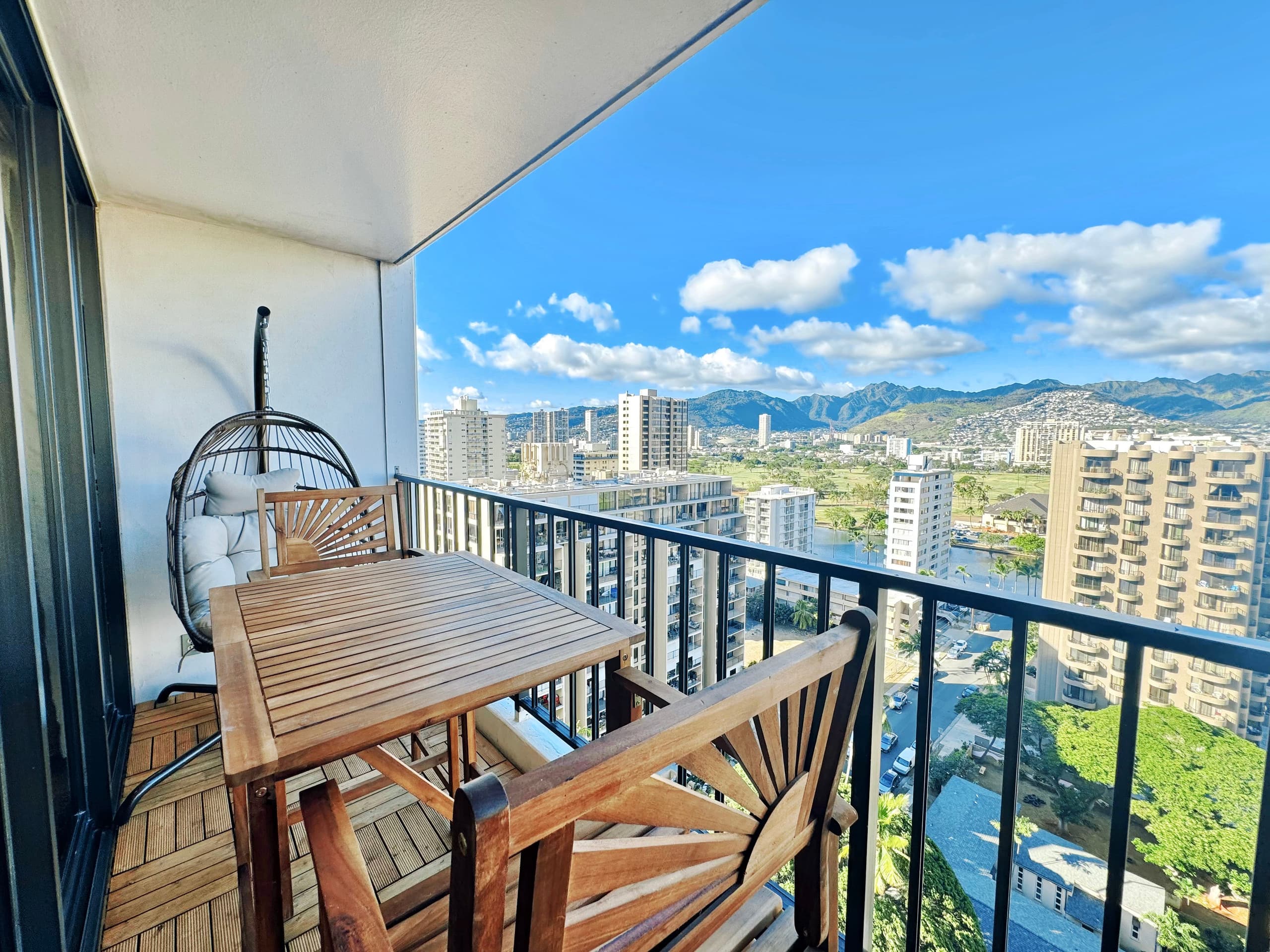 19F-Upscale Modern 1BR-Mountain View- Free Parking - Image 51
