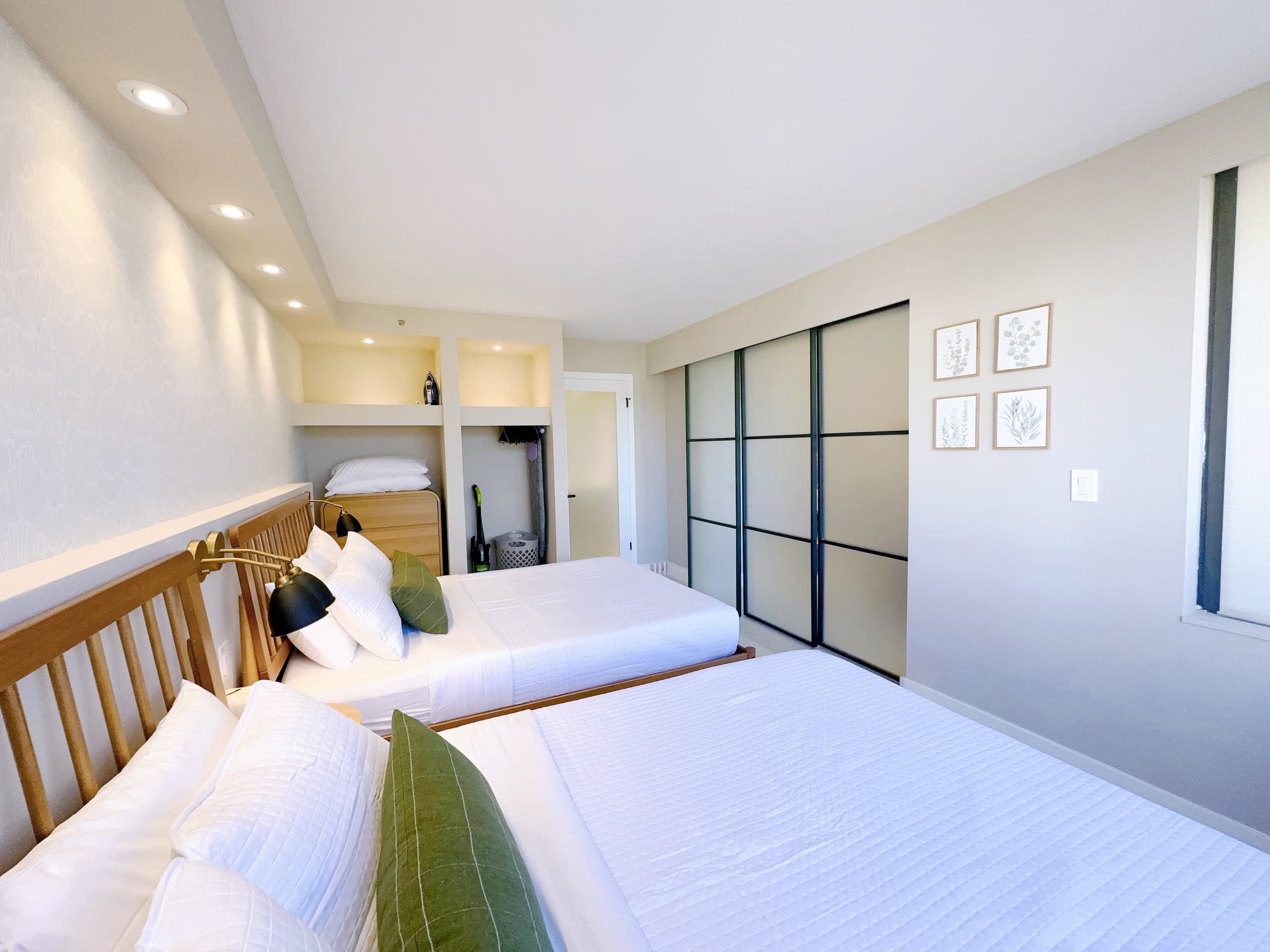 19F-Upscale Modern 1BR-Mountain View- Free Parking - Image 1