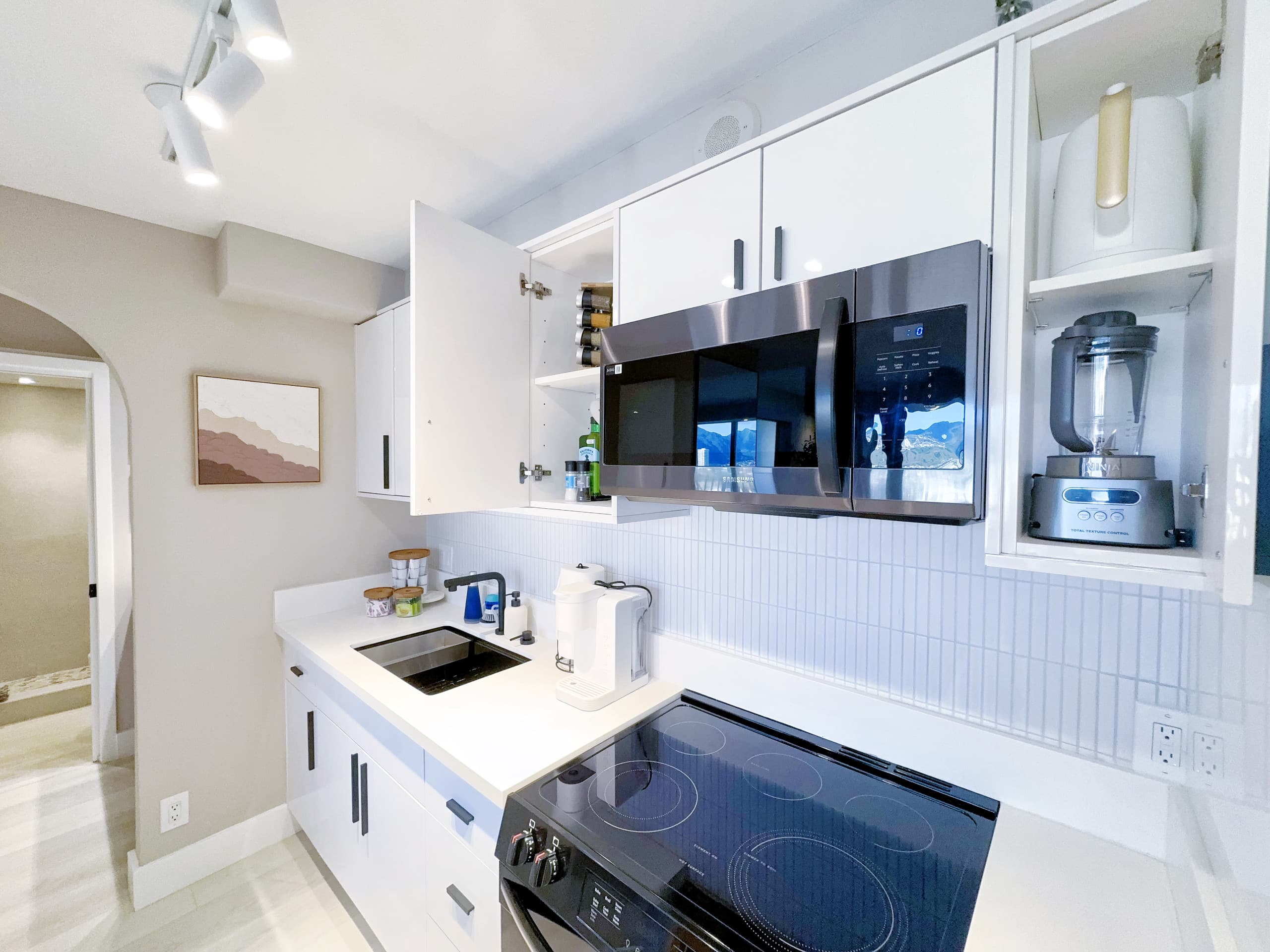 19F-Upscale Modern 1BR-Mountain View- Free Parking - Image 27