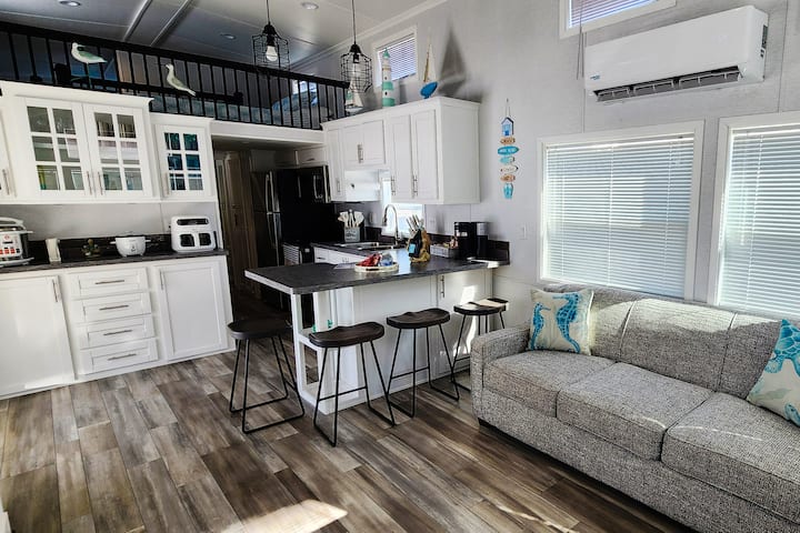 Happy In The Keys Tiny Home - Key Largo