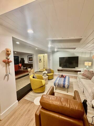 Cool remodeled mid-century! gallery image 2