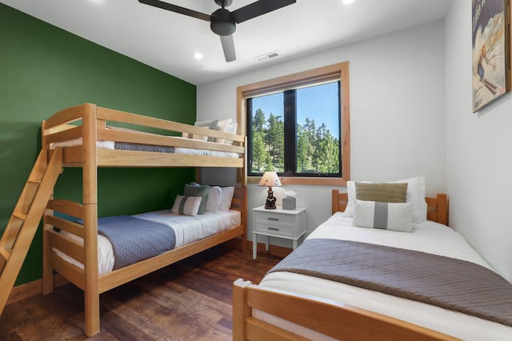 เหมาะสำหรับเด็กหรือเพื่อน - เตียงสองชั้นและเตียงควีนไซส์พร้อมวิวทิวทัศน์ที่สวยงาม