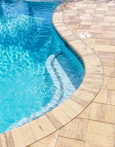 Heated Pool and Jacuzzi Serenity Oasis Lux Vegas gallery image 2