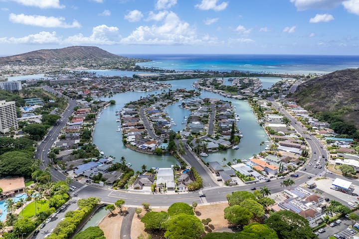 NEW Marina Luxury Poolhouse in Hawaii Kai