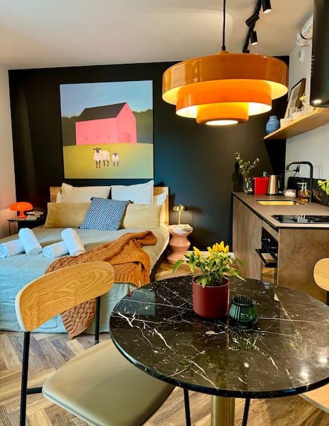 Art & High Studio with underground parking