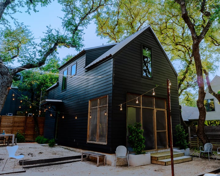 South Austin Casita- 2 Bedrooms - Austin